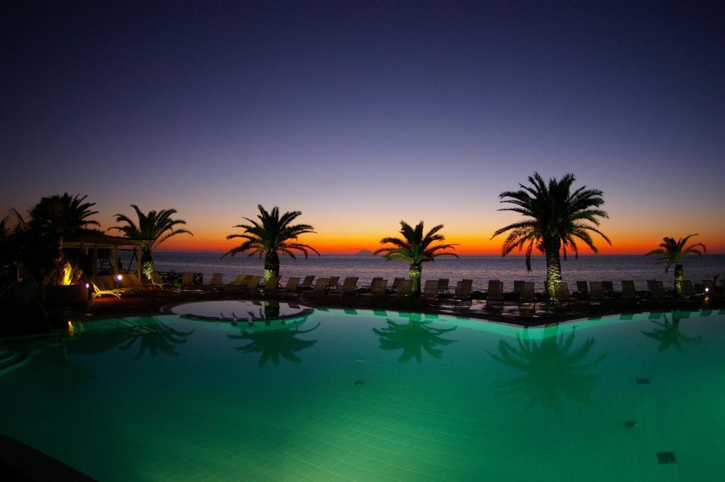 Hotel Villaggio Cala Di Volpe カーポ・ヴァチカーノ エクステリア 写真