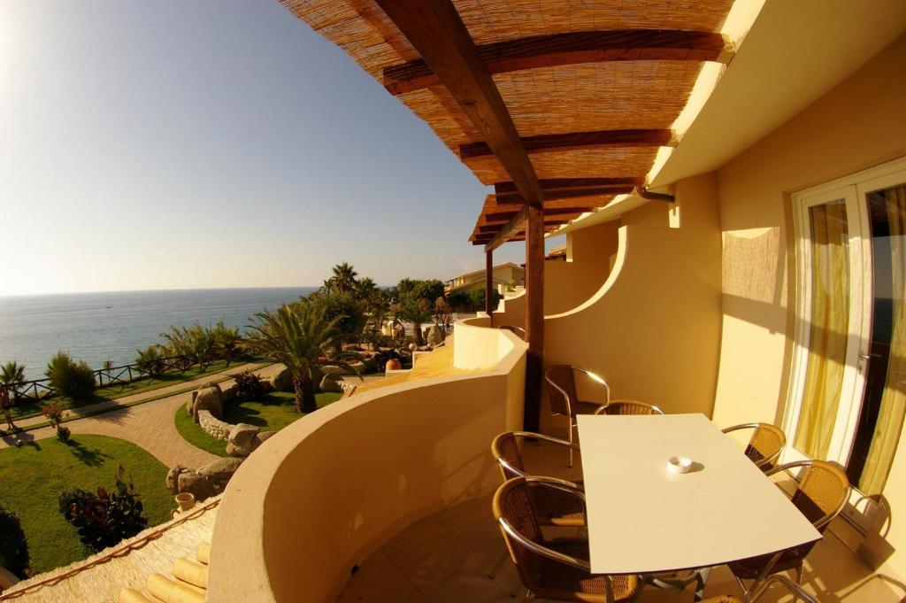 Hotel Villaggio Cala Di Volpe カーポ・ヴァチカーノ エクステリア 写真