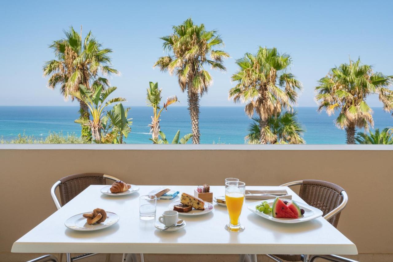 Hotel Villaggio Cala Di Volpe カーポ・ヴァチカーノ エクステリア 写真
