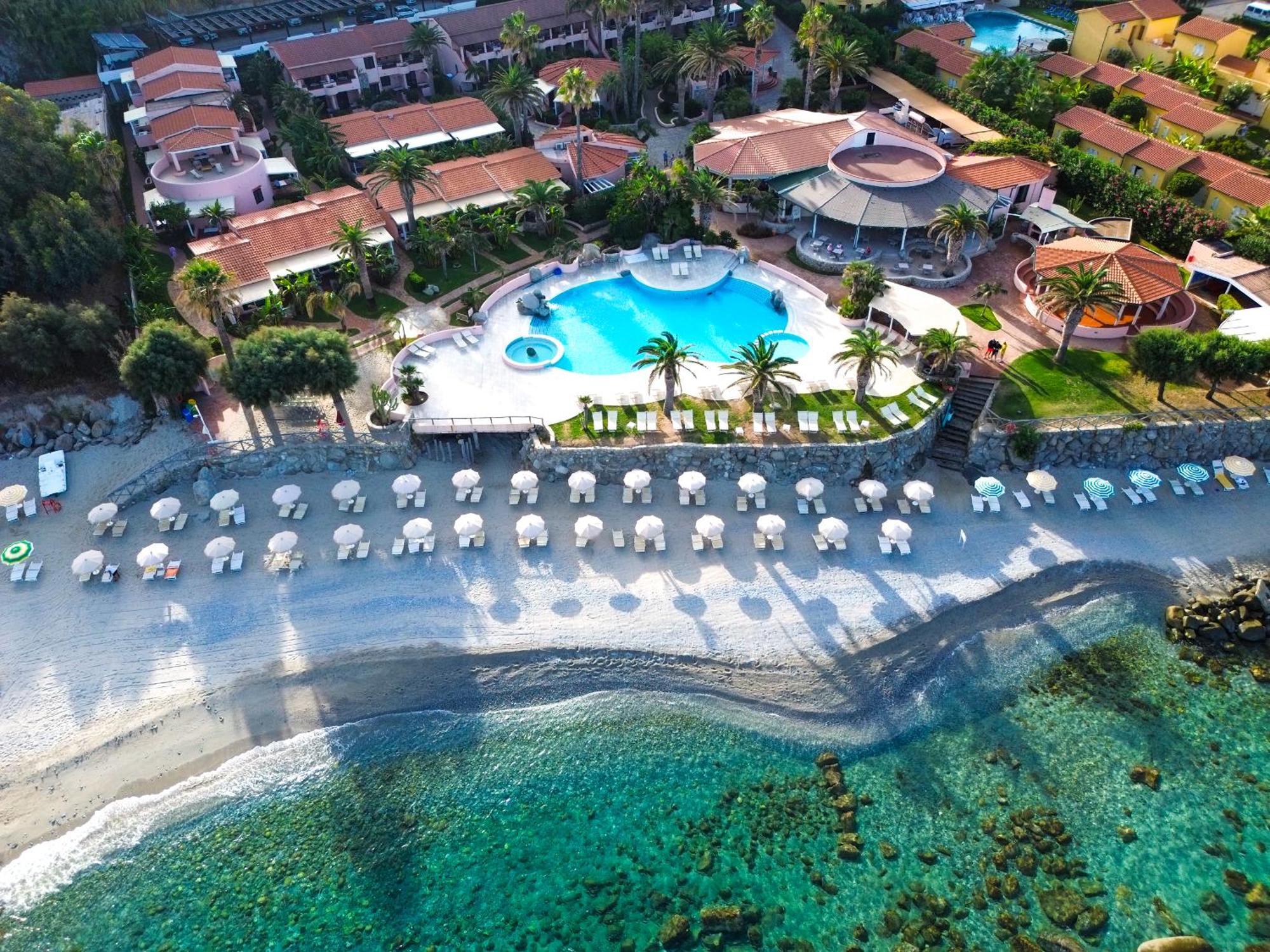 Hotel Villaggio Cala Di Volpe カーポ・ヴァチカーノ エクステリア 写真