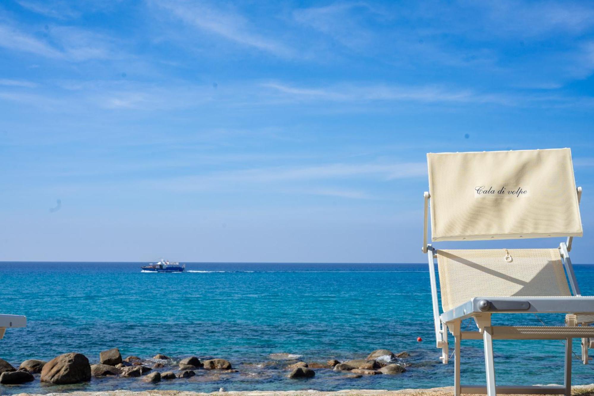 Hotel Villaggio Cala Di Volpe カーポ・ヴァチカーノ エクステリア 写真