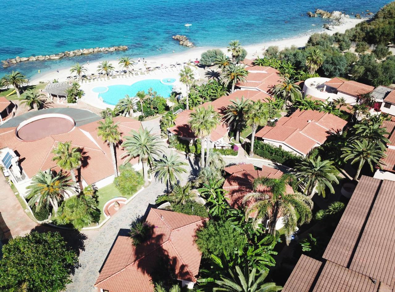 Hotel Villaggio Cala Di Volpe カーポ・ヴァチカーノ エクステリア 写真